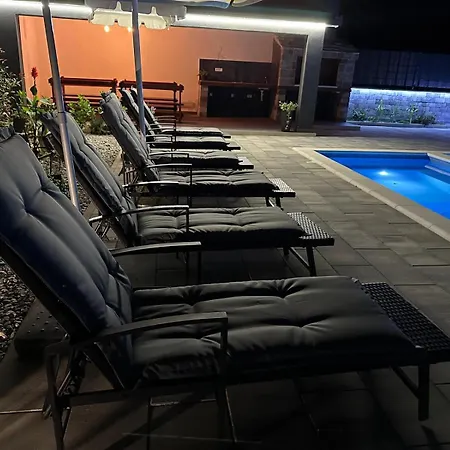 Villa Erwin With Heated Pool Imotski Exterior photo
