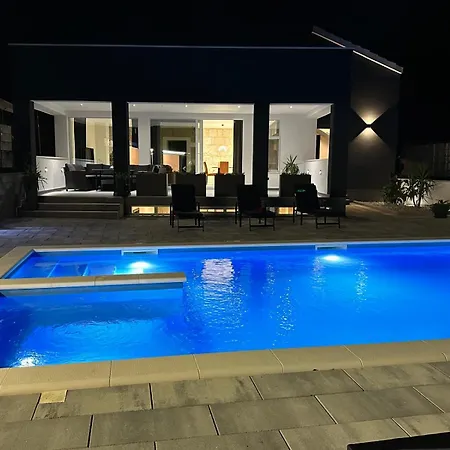 Villa Erwin With Heated Pool Imotski Exterior photo