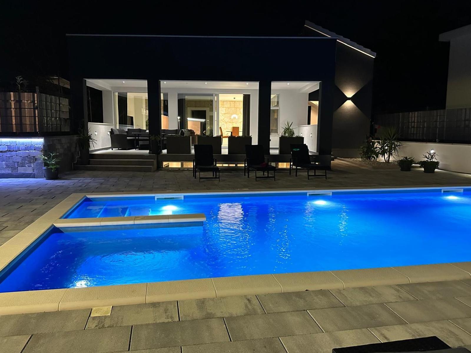 Erwin With Heated Pool *
