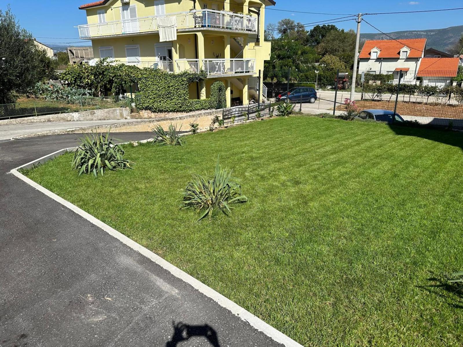 Erwin With Heated Pool Apartment